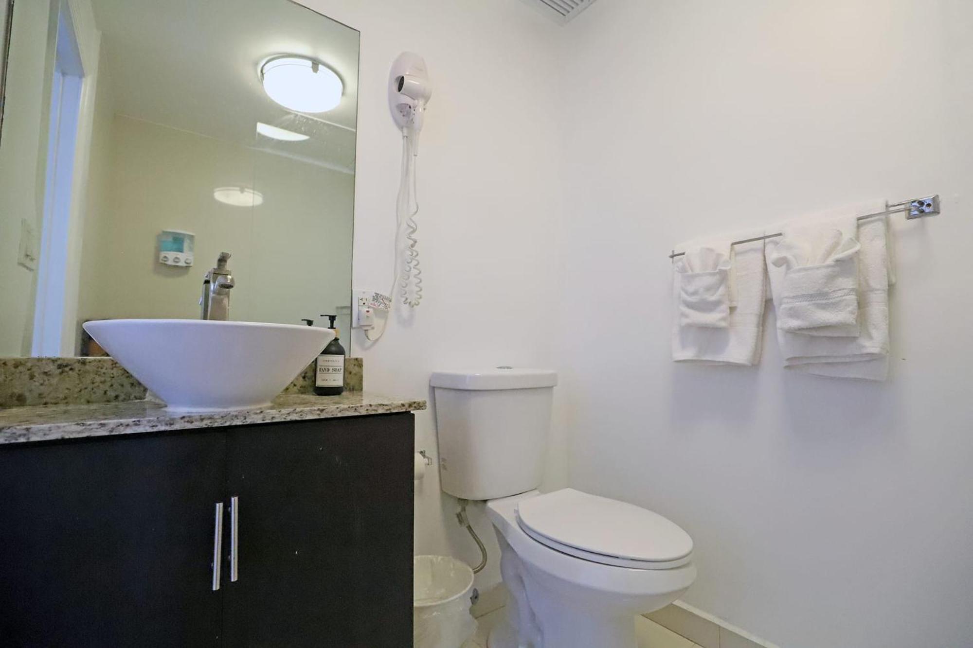 מיאמי ביץ' North Beach Steps To Sea Miami Apartment With Free Parking Family And Pet Friendly מראה חיצוני תמונה